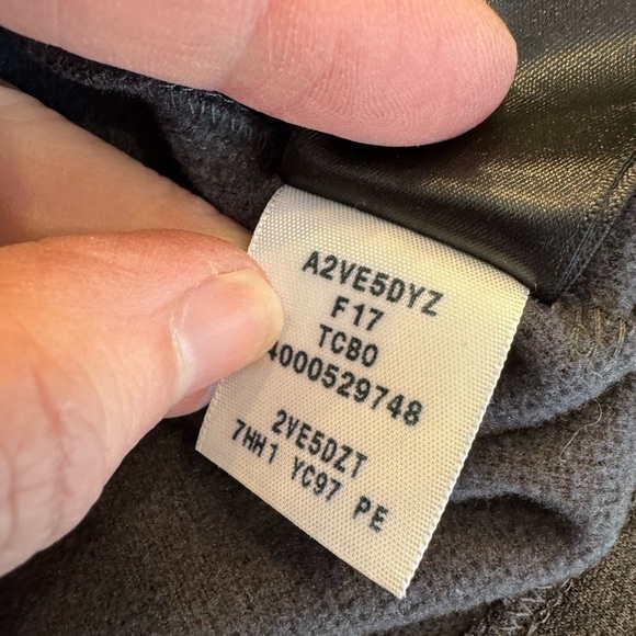 The North Face Men's Extended Size High Collar Quarter Zip with Pocket / XXL - Picture 4 of 10